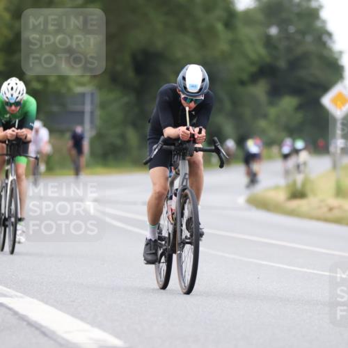 04.08.2024 - OstseeMan Fuchs,  Jonas http://msf.ph/oto/6748583 04.08.2024 12:19:12 Radfahren 284, 378, 465, 552, 574, 651, 749, 786, 953, 1137, 1180 meine-sportfotos.de