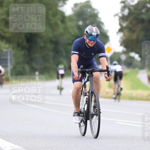 04.08.2024 - OstseeMan Fuchs,  Jonas http://msf.ph/oto/6748608 04.08.2024 12:19:23 Radfahren 35, 48, 113, 284, 443, 465, 552, 651, 786, 917, 1137 meine-sportfotos.de