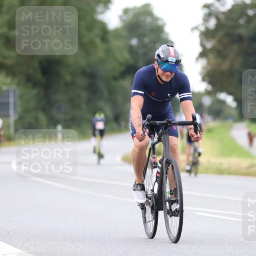 04.08.2024 - OstseeMan Fuchs,  Jonas http://msf.ph/oto/6748609 04.08.2024 12:19:23 Radfahren 35, 48, 113, 284, 443, 465, 552, 651, 786, 917, 1137 meine-sportfotos.de