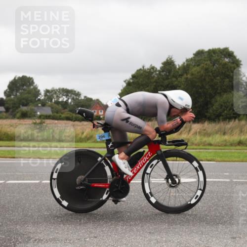 04.08.2024 - OstseeMan Fuchs,  Jonas http://msf.ph/oto/6755722 04.08.2024 11:12:57 Radfahren 141, 201, 206, 642, 680, 692, 739, 838, 901, 1129, 1228 meine-sportfotos.de