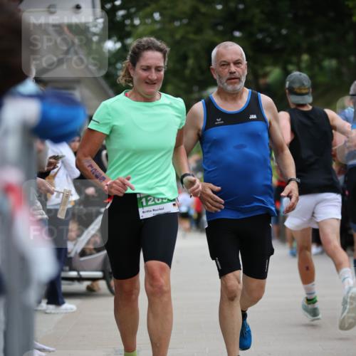 04.08.2024 - OstseeMan H.Heesch http://msf.ph/oto/6763875 04.08.2024 14:25:21 Laufen 688, 851, 929, 961, 1135, 1137, 1188, 1203, 1253, 1269 meine-sportfotos.de
