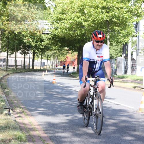 11.08.2024 - GEWOBA Citytriathlon Bremen H.Heesch http://msf.ph/oto/6767705 11.08.2024 10:18:56 Radfahren 1, 8, 82, 85, 96 meine-sportfotos.de