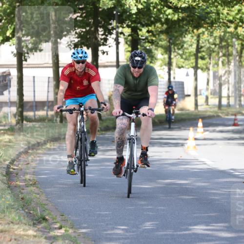 11.08.2024 - GEWOBA Citytriathlon Bremen H.Heesch http://msf.ph/oto/6767980 11.08.2024 10:21:41 Radfahren 27, 29, 42, 69, 77, 78, 106, 110 meine-sportfotos.de