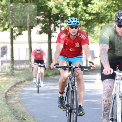 11.08.2024 - GEWOBA Citytriathlon Bremen H.Heesch http://msf.ph/oto/6768002 11.08.2024 10:21:42 Radfahren 27, 29, 42, 69, 77, 78, 106, 110 meine-sportfotos.de