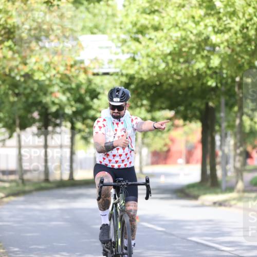 11.08.2024 - GEWOBA Citytriathlon Bremen H.Heesch http://msf.ph/oto/6768007 11.08.2024 10:39:38 Radfahren 78, 99 meine-sportfotos.de