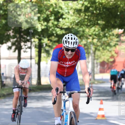 11.08.2024 - GEWOBA Citytriathlon Bremen H.Heesch http://msf.ph/oto/6768175 11.08.2024 10:22:42 Radfahren 26, 47, 48, 55, 94, 102 meine-sportfotos.de