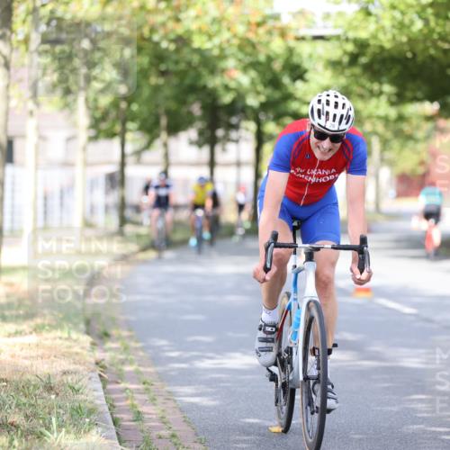 11.08.2024 - GEWOBA Citytriathlon Bremen H.Heesch http://msf.ph/oto/6768191 11.08.2024 10:40:29 Radfahren 9, 26, 27, 38, 42, 64, 66, 71 meine-sportfotos.de