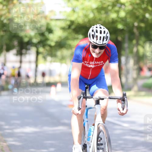 11.08.2024 - GEWOBA Citytriathlon Bremen H.Heesch http://msf.ph/oto/6768205 11.08.2024 10:40:29 Radfahren 9, 26, 27, 38, 42, 64, 66, 71 meine-sportfotos.de