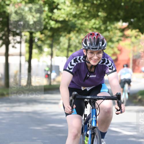 11.08.2024 - GEWOBA Citytriathlon Bremen H.Heesch http://msf.ph/oto/6768248 11.08.2024 10:22:51 Radfahren 26, 47, 48, 94, 102 meine-sportfotos.de
