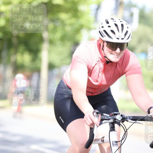 11.08.2024 - GEWOBA Citytriathlon Bremen H.Heesch http://msf.ph/oto/6768323 11.08.2024 10:40:37 Radfahren 9, 26, 27, 38, 42, 55, 64, 66, 71 meine-sportfotos.de