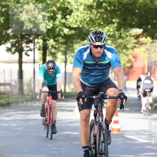11.08.2024 - GEWOBA Citytriathlon Bremen H.Heesch http://msf.ph/oto/6768361 11.08.2024 10:23:23 Radfahren 15, 35, 38, 49, 66, 84 meine-sportfotos.de