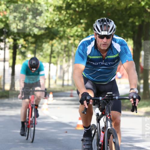 11.08.2024 - GEWOBA Citytriathlon Bremen H.Heesch http://msf.ph/oto/6768373 11.08.2024 10:23:24 Radfahren 15, 35, 38, 49, 66, 84 meine-sportfotos.de