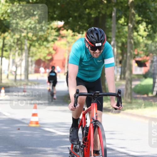 11.08.2024 - GEWOBA Citytriathlon Bremen H.Heesch http://msf.ph/oto/6768383 11.08.2024 10:23:25 Radfahren 15, 35, 38, 49, 66, 74, 84 meine-sportfotos.de