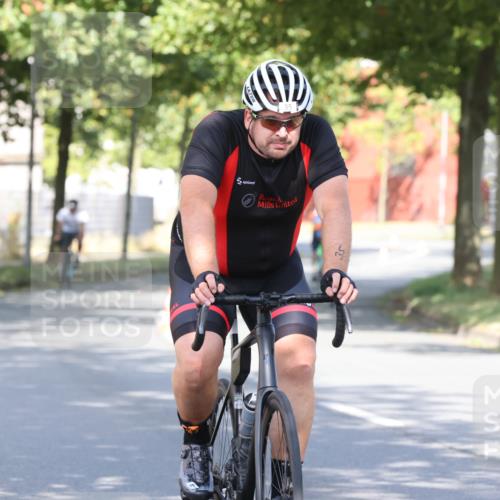 11.08.2024 - GEWOBA Citytriathlon Bremen H.Heesch http://msf.ph/oto/6768404 11.08.2024 10:23:31 Radfahren 15, 32, 35, 38, 49, 66, 74, 84 meine-sportfotos.de