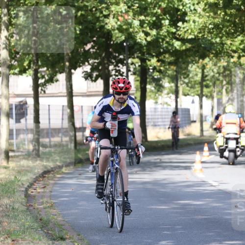 11.08.2024 - GEWOBA Citytriathlon Bremen H.Heesch http://msf.ph/oto/6768466 11.08.2024 10:23:51 Radfahren 17, 21, 23, 32, 37, 50, 51, 70 meine-sportfotos.de