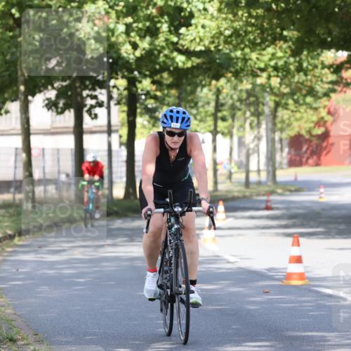 11.08.2024 - GEWOBA Citytriathlon Bremen H.Heesch http://msf.ph/oto/6768777 11.08.2024 10:24:10 Radfahren 23, 33, 37, 44, 51, 80, 101, 116 meine-sportfotos.de