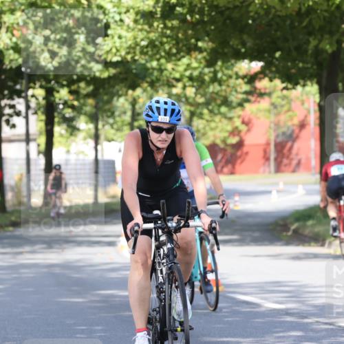 11.08.2024 - GEWOBA Citytriathlon Bremen H.Heesch http://msf.ph/oto/6768804 11.08.2024 10:24:10 Radfahren 23, 33, 37, 44, 51, 80, 101, 116 meine-sportfotos.de