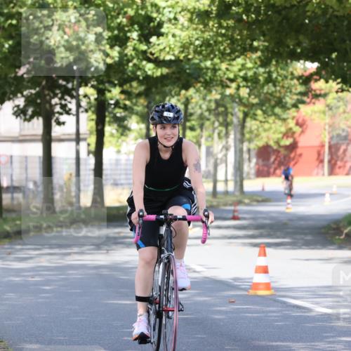 11.08.2024 - GEWOBA Citytriathlon Bremen H.Heesch http://msf.ph/oto/6768896 11.08.2024 10:24:17 Radfahren 2, 33, 44, 80, 88, 101, 116 meine-sportfotos.de