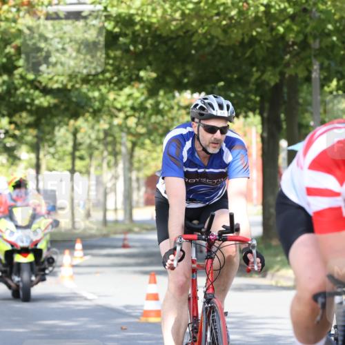 11.08.2024 - GEWOBA Citytriathlon Bremen H.Heesch http://msf.ph/oto/6769044 11.08.2024 10:24:37 Radfahren 2, 18, 67, 68, 88 meine-sportfotos.de