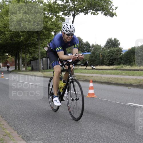 11.08.2024 - GEWOBA Citytriathlon Bremen H.Heesch http://msf.ph/oto/6769396 11.08.2024 11:43:25 Radfahren 756, 846, 868, 925, 967 meine-sportfotos.de