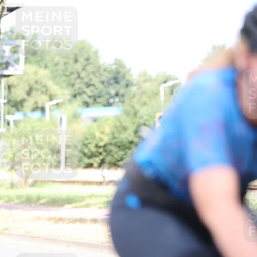 11.08.2024 - GEWOBA Citytriathlon Bremen H.Heesch http://msf.ph/oto/6769447 11.08.2024 10:42:48 Radfahren 18, 21, 67, 68, 70, 88 meine-sportfotos.de