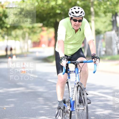 11.08.2024 - GEWOBA Citytriathlon Bremen H.Heesch http://msf.ph/oto/6769527 11.08.2024 10:42:57 Radfahren 18, 21, 70, 101, 116 meine-sportfotos.de