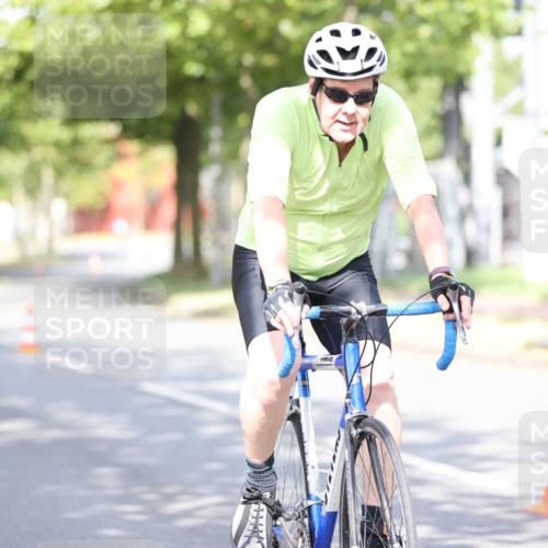 11.08.2024 - GEWOBA Citytriathlon Bremen H.Heesch http://msf.ph/oto/6769532 11.08.2024 10:42:57 Radfahren 18, 21, 70, 101, 116 meine-sportfotos.de