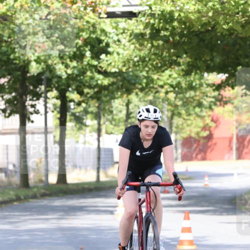 11.08.2024 - GEWOBA Citytriathlon Bremen H.Heesch http://msf.ph/oto/6769536 11.08.2024 10:28:29 Radfahren 53, 89, 90 meine-sportfotos.de
