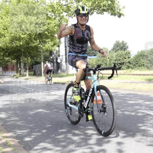 11.08.2024 - GEWOBA Citytriathlon Bremen H.Heesch http://msf.ph/oto/6769538 11.08.2024 11:46:27 Radfahren 703, 757, 768, 773, 806, 839, 843, 942, 962 meine-sportfotos.de