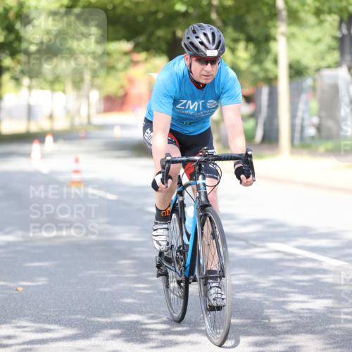 11.08.2024 - GEWOBA Citytriathlon Bremen H.Heesch http://msf.ph/oto/6769563 11.08.2024 10:43:00 Radfahren 18, 21, 70, 101, 116 meine-sportfotos.de
