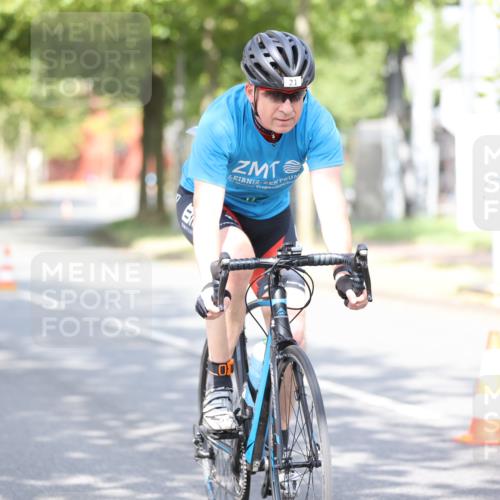 11.08.2024 - GEWOBA Citytriathlon Bremen H.Heesch http://msf.ph/oto/6769573 11.08.2024 10:43:00 Radfahren 18, 21, 70, 101, 116 meine-sportfotos.de