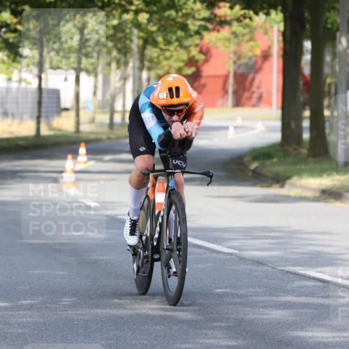 11.08.2024 - GEWOBA Citytriathlon Bremen H.Heesch http://msf.ph/oto/6769620 11.08.2024 10:29:50 Radfahren 72 meine-sportfotos.de