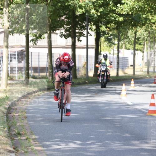 11.08.2024 - GEWOBA Citytriathlon Bremen H.Heesch http://msf.ph/oto/6769747 11.08.2024 10:33:09 Radfahren 46, 85 meine-sportfotos.de