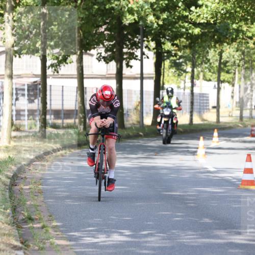 11.08.2024 - GEWOBA Citytriathlon Bremen H.Heesch http://msf.ph/oto/6769752 11.08.2024 10:33:09 Radfahren 46, 85 meine-sportfotos.de