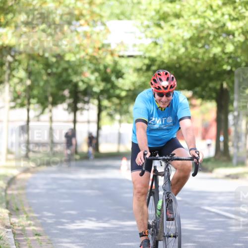11.08.2024 - GEWOBA Citytriathlon Bremen H.Heesch http://msf.ph/oto/6769771 11.08.2024 10:43:32 Radfahren 2, 6, 17, 108 meine-sportfotos.de