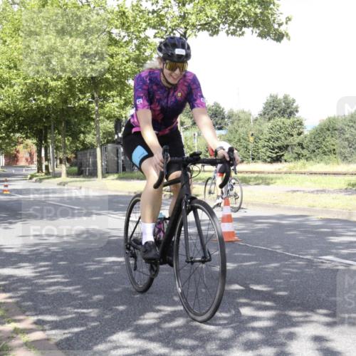 11.08.2024 - GEWOBA Citytriathlon Bremen H.Heesch http://msf.ph/oto/6769833 11.08.2024 11:53:22 Radfahren 788, 844, 999 meine-sportfotos.de