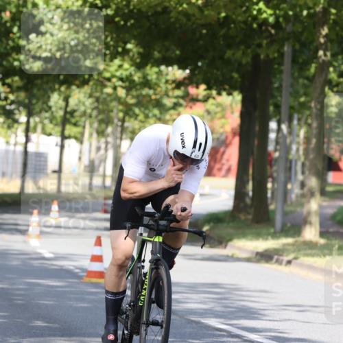 11.08.2024 - GEWOBA Citytriathlon Bremen H.Heesch http://msf.ph/oto/6769846 11.08.2024 10:33:20 Radfahren 46, 85 meine-sportfotos.de
