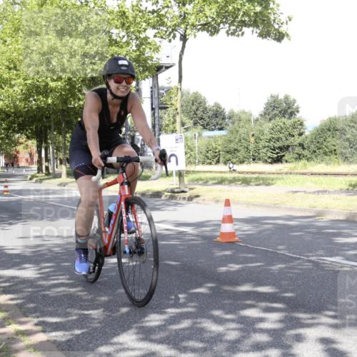 11.08.2024 - GEWOBA Citytriathlon Bremen H.Heesch http://msf.ph/oto/6769874 11.08.2024 11:54:28 Radfahren 840, 856, 898, 961, 1011 meine-sportfotos.de