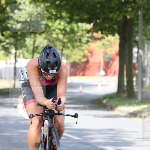 11.08.2024 - GEWOBA Citytriathlon Bremen H.Heesch http://msf.ph/oto/6769879 11.08.2024 10:34:29 Radfahren 105 meine-sportfotos.de