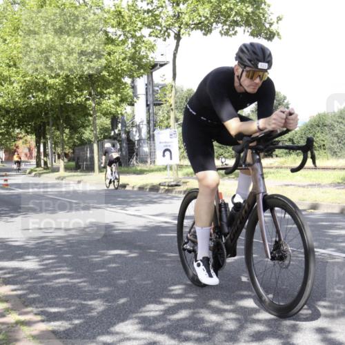 11.08.2024 - GEWOBA Citytriathlon Bremen H.Heesch http://msf.ph/oto/6769908 11.08.2024 11:55:42 Radfahren 769, 823, 879 meine-sportfotos.de
