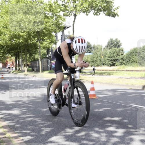 11.08.2024 - GEWOBA Citytriathlon Bremen H.Heesch http://msf.ph/oto/6770012 11.08.2024 11:58:42 Radfahren 771, 786, 1020 meine-sportfotos.de