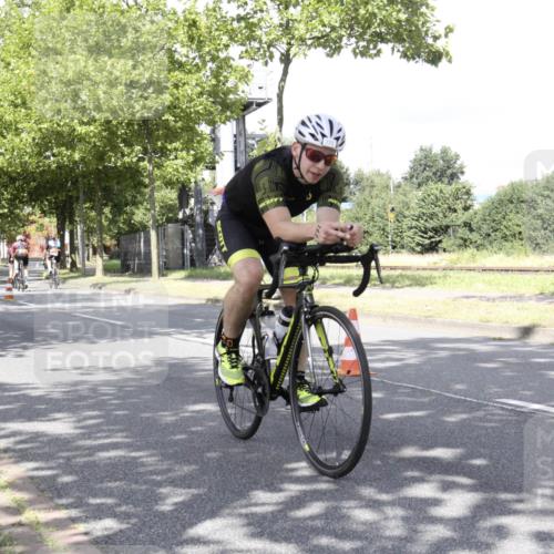 11.08.2024 - GEWOBA Citytriathlon Bremen H.Heesch http://msf.ph/oto/6770016 11.08.2024 11:58:46 Radfahren 771, 786, 1020 meine-sportfotos.de