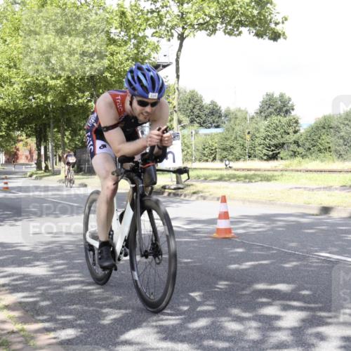 11.08.2024 - GEWOBA Citytriathlon Bremen H.Heesch http://msf.ph/oto/6770033 11.08.2024 11:59:30 Radfahren 758, 780, 834, 835, 859, 925 meine-sportfotos.de