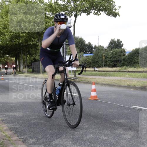 11.08.2024 - GEWOBA Citytriathlon Bremen H.Heesch http://msf.ph/oto/6770136 11.08.2024 12:02:03 Radfahren 770, 956, 973, 980 meine-sportfotos.de