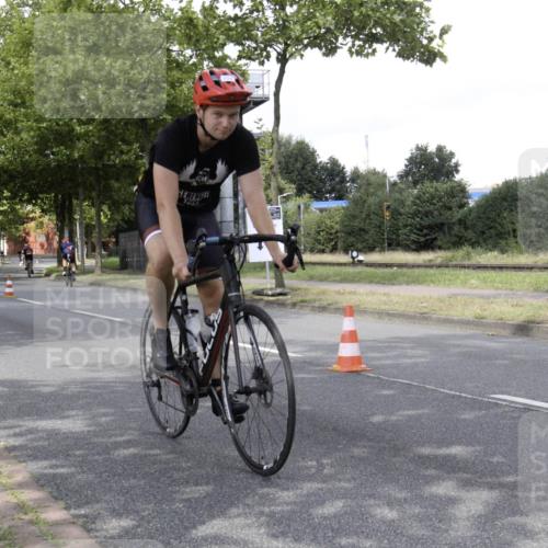 11.08.2024 - GEWOBA Citytriathlon Bremen H.Heesch http://msf.ph/oto/6770147 11.08.2024 12:02:14 Radfahren 770, 900, 926, 956, 973, 980, 996 meine-sportfotos.de