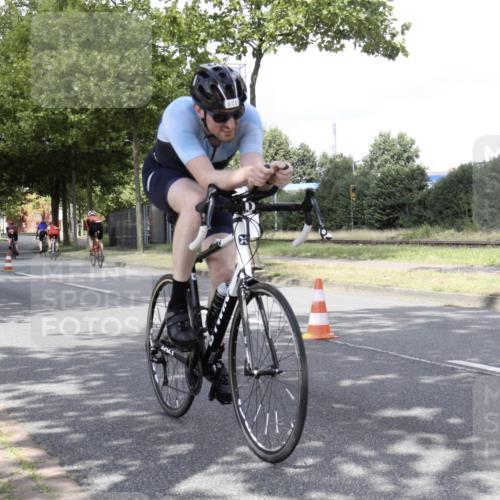 11.08.2024 - GEWOBA Citytriathlon Bremen H.Heesch http://msf.ph/oto/6770160 11.08.2024 12:02:33 Radfahren 759, 836, 855, 873, 900, 926, 974, 996 meine-sportfotos.de
