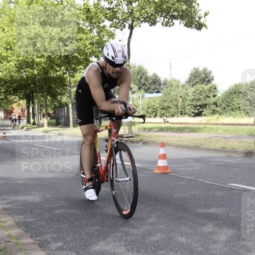 11.08.2024 - GEWOBA Citytriathlon Bremen H.Heesch http://msf.ph/oto/6770177 11.08.2024 12:02:51 Radfahren 759, 845, 927, 933, 954, 974 meine-sportfotos.de