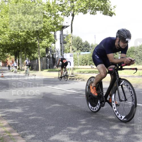 11.08.2024 - GEWOBA Citytriathlon Bremen H.Heesch http://msf.ph/oto/6770180 11.08.2024 12:02:54 Radfahren 845, 927, 933, 954, 974 meine-sportfotos.de