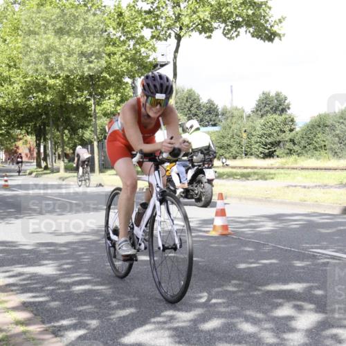 11.08.2024 - GEWOBA Citytriathlon Bremen H.Heesch http://msf.ph/oto/6770196 11.08.2024 12:03:21 Radfahren 826, 853, 936, 942, 1024, 1029, 1030, 1040 meine-sportfotos.de
