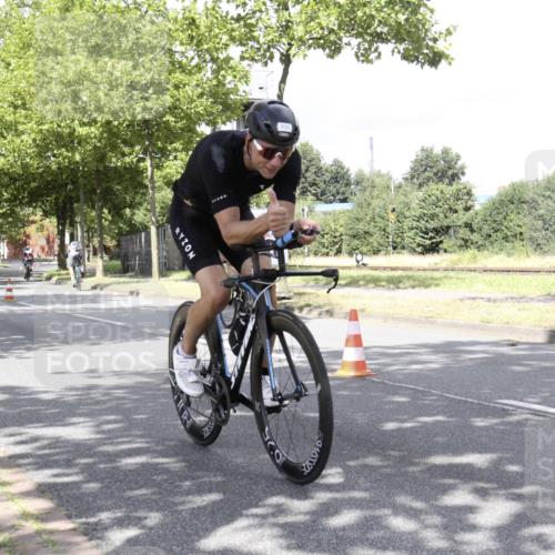 11.08.2024 - GEWOBA Citytriathlon Bremen H.Heesch http://msf.ph/oto/6770223 11.08.2024 12:03:47 Radfahren 755, 775, 798, 806, 822, 843, 867, 906 meine-sportfotos.de